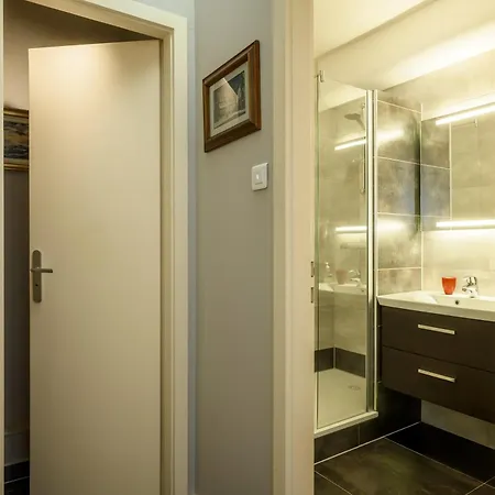 Apartman F1 Dans Maison Du 17 Eme